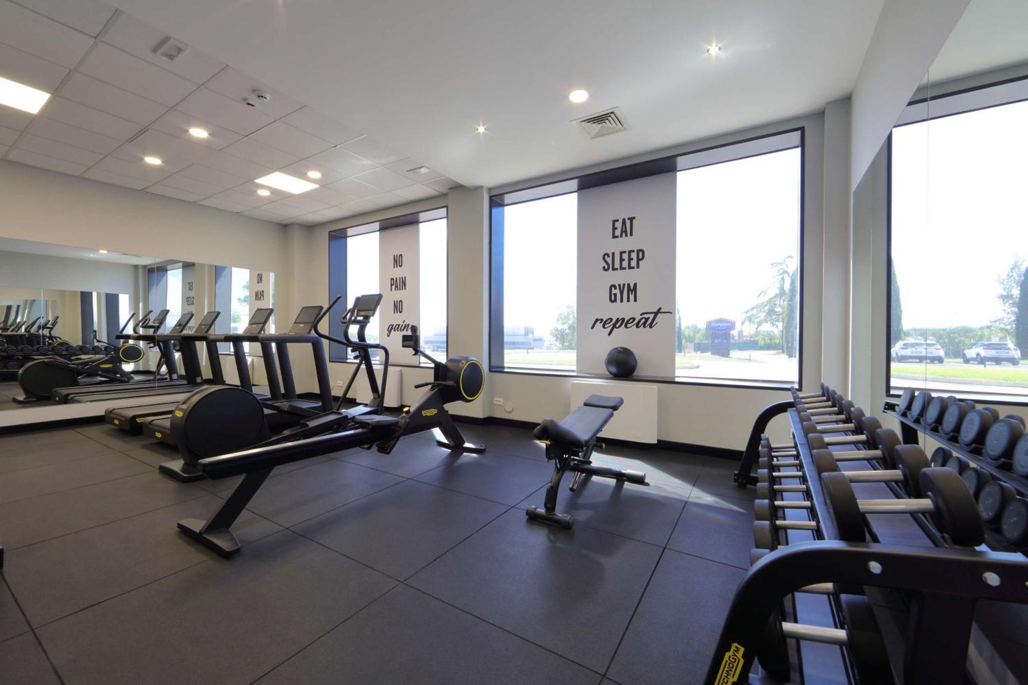 Hampton By Hilton Rome North فيانو رومانو المظهر الخارجي الصورة